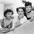 This Joan Crawford Classic Still Has Something to Teach Us About Women—and the Clothes They Wear
