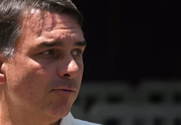 Bolsonaro boards private jet from Argentina after fleeing Brazil
